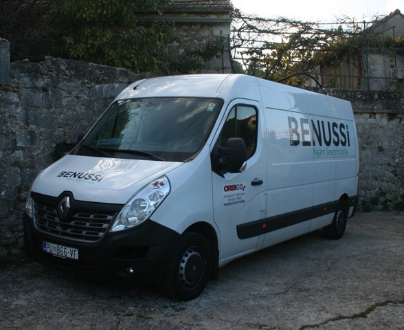 Renault hire van